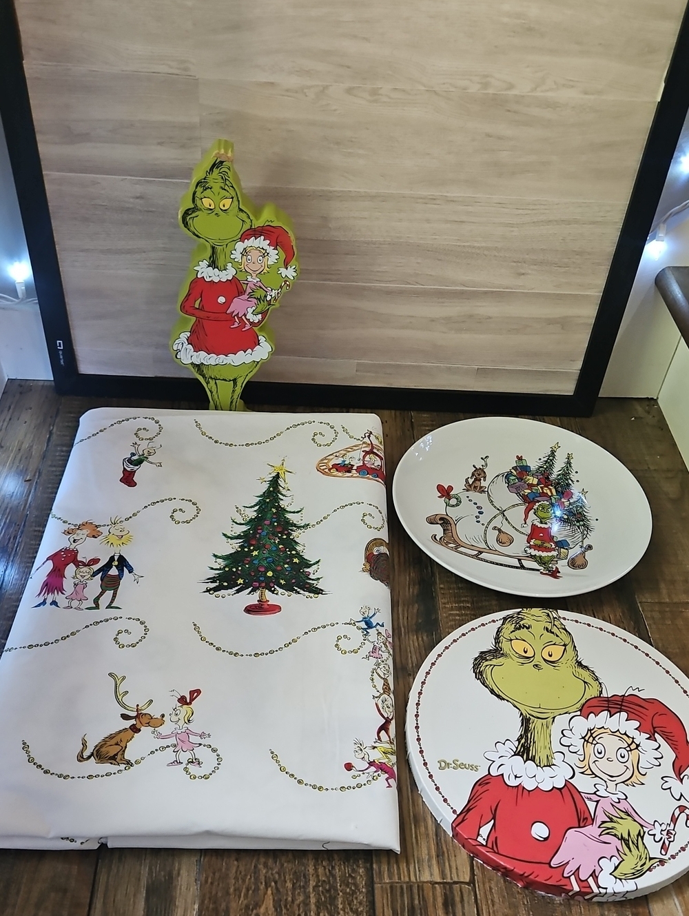 Christmas Dr. Seuss The Grinch Holiday Bundle 4 Piece